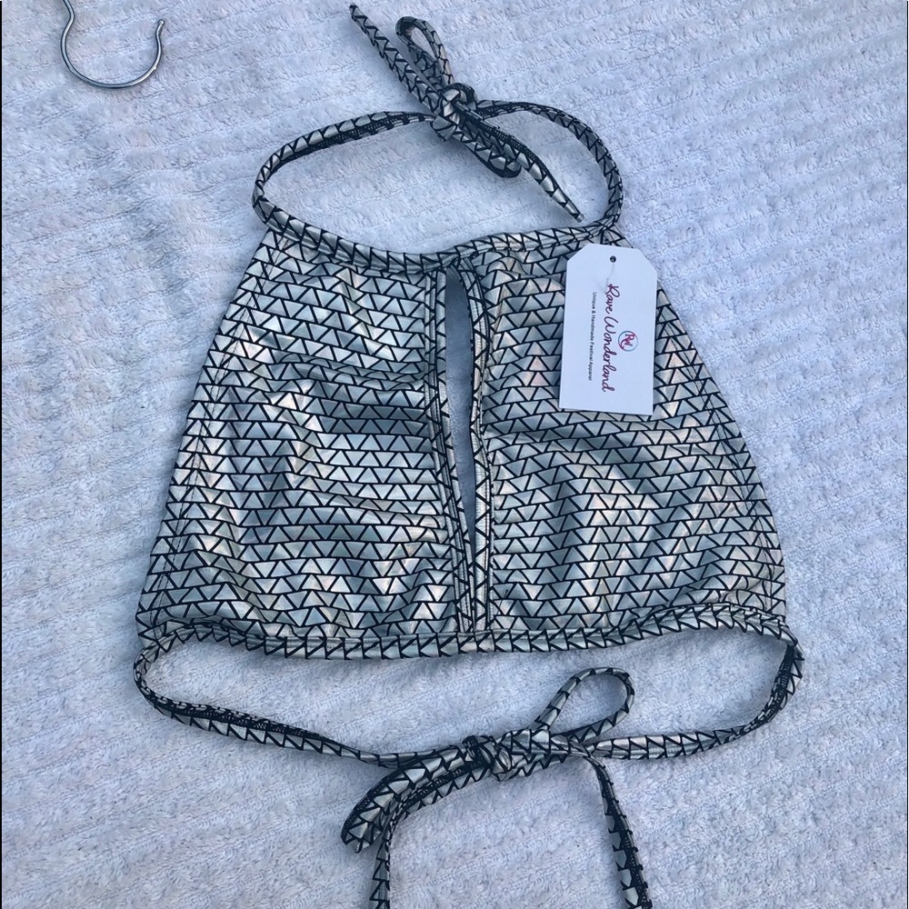 holographic silver raven keyhole top